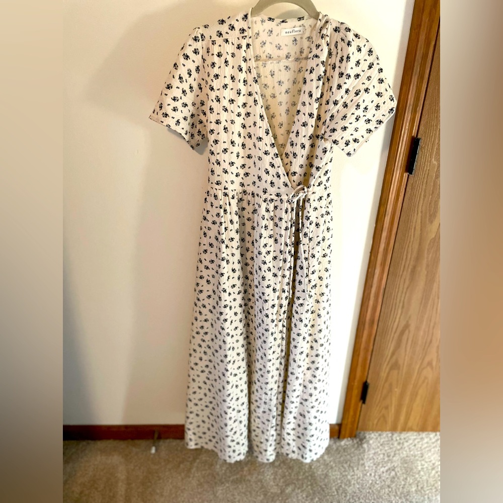 Neuflora Fall River Dress